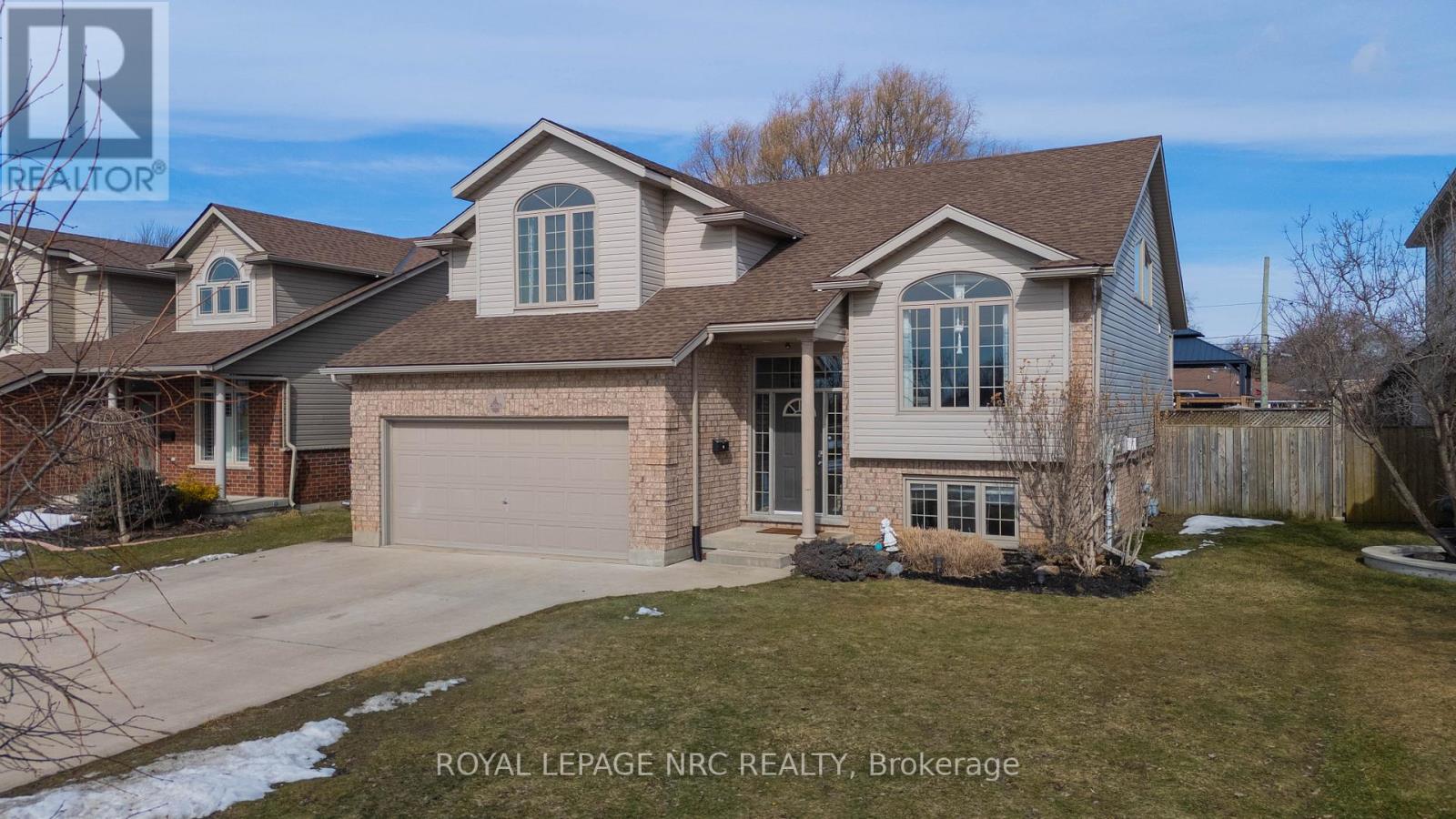 4001 Weinbrenner Road, Niagara Falls, Ontario  L2G 7X9 - Photo 1 - X12833474