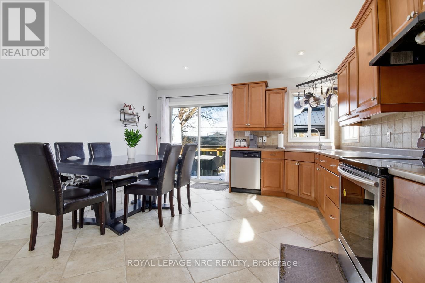 4001 Weinbrenner Road, Niagara Falls, Ontario  L2G 7X9 - Photo 13 - X12833474