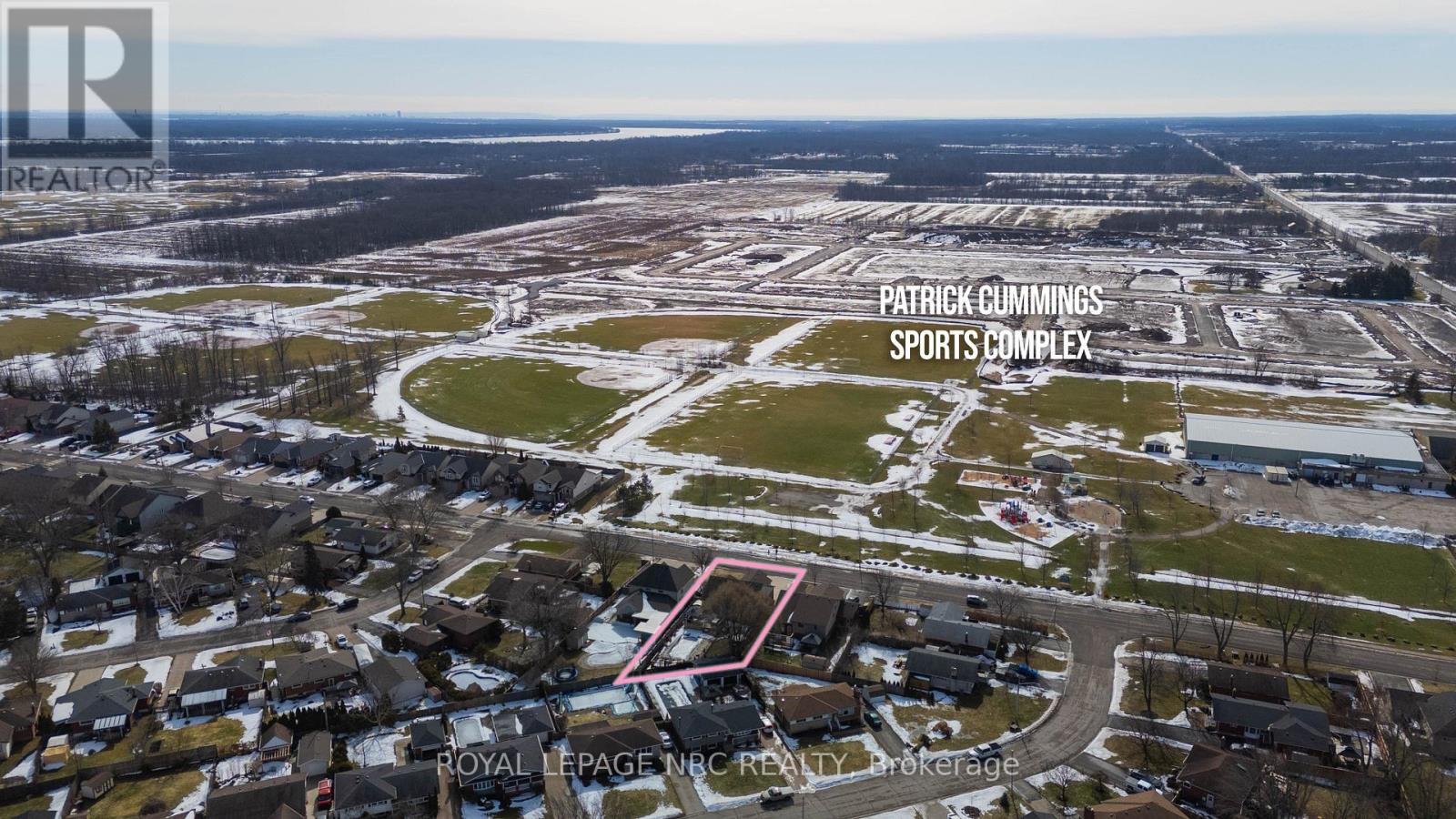 4001 Weinbrenner Road, Niagara Falls, Ontario  L2G 7X9 - Photo 2 - X12833474