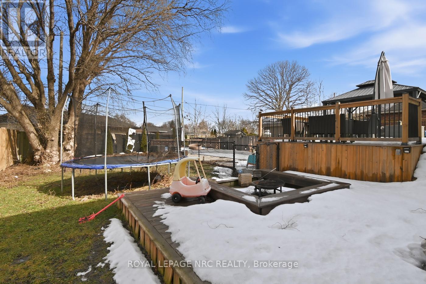 4001 Weinbrenner Road, Niagara Falls, Ontario  L2G 7X9 - Photo 39 - X12833474