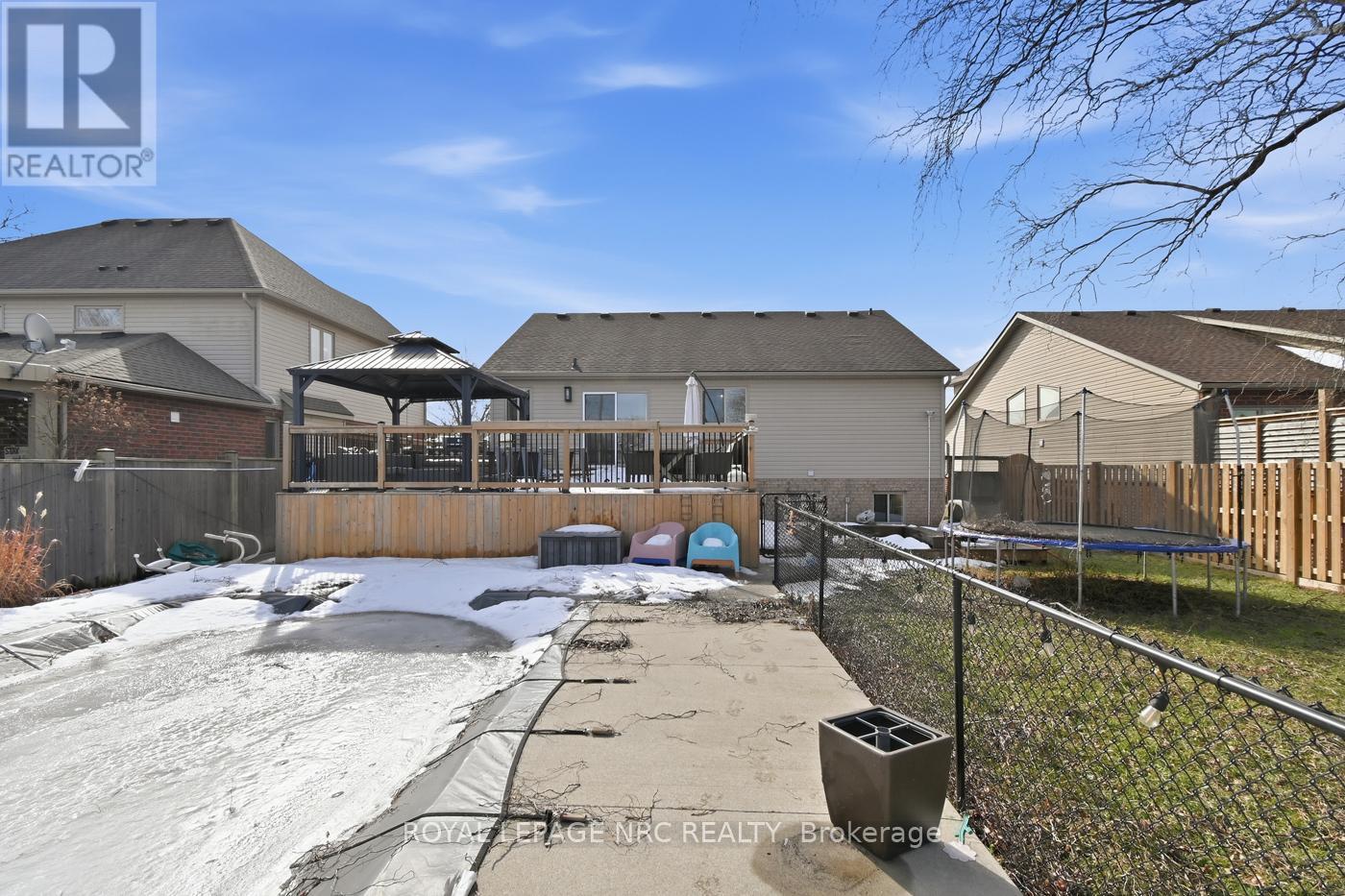 4001 Weinbrenner Road, Niagara Falls, Ontario  L2G 7X9 - Photo 40 - X12833474