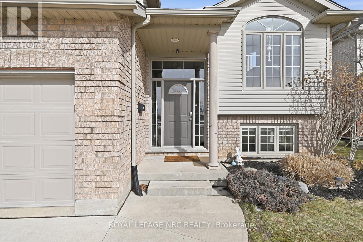 4001 Weinbrenner Road, Niagara Falls, Ontario  L2G 7X9 - Photo 6 - X12833474