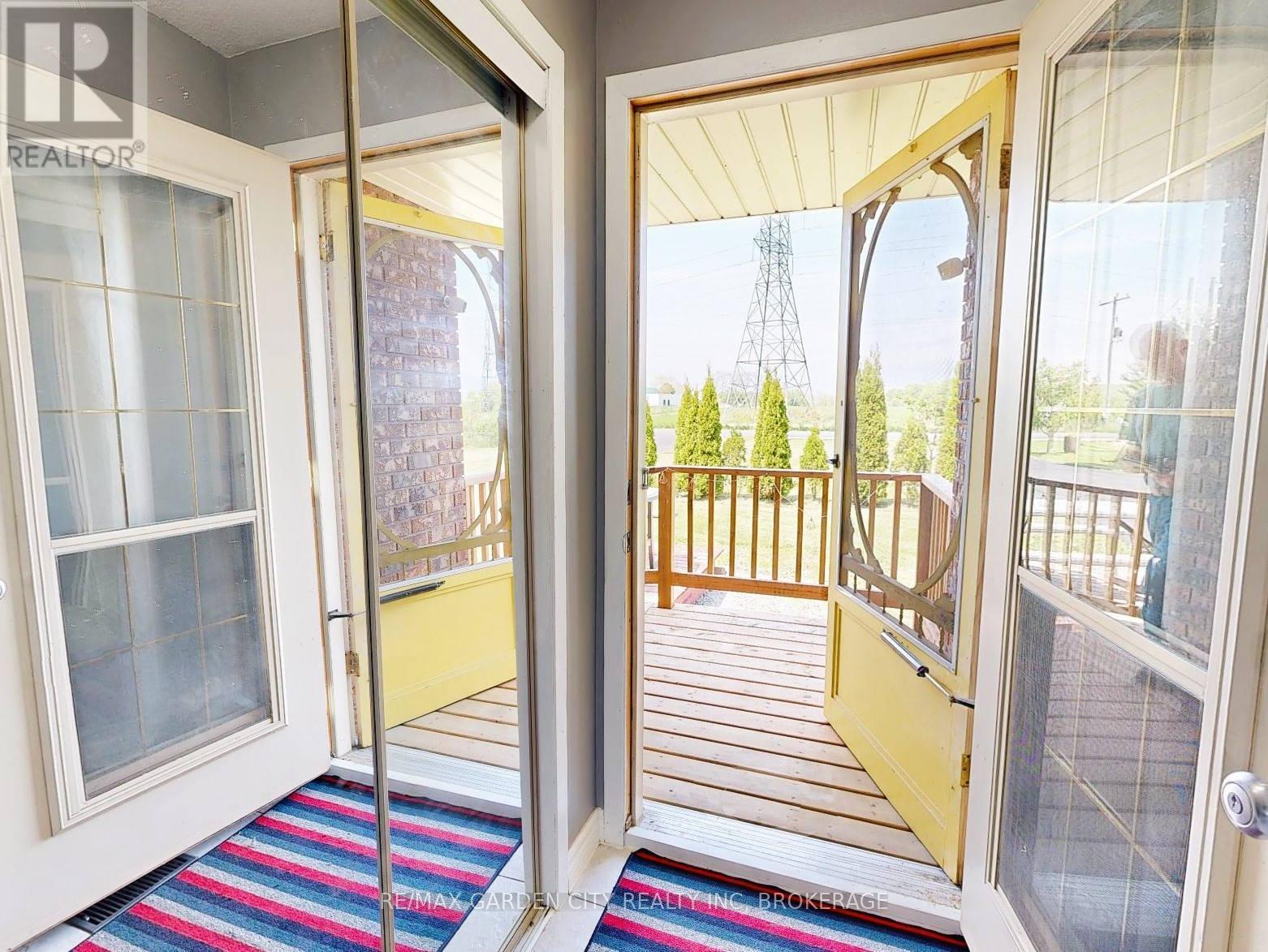 5282 Spring Creek Road, Lincoln (Escarpment), Ontario  L0R 2A0 - Photo 8 - X12833478