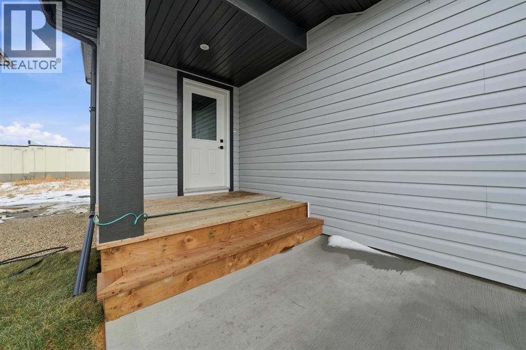 125 Hampton Crescent, Sylvan Lake, Alberta T4S 1S8 - Photo 3 - A2279436