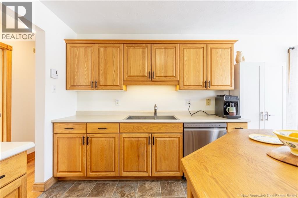 135 Goodine Street, Fredericton, New Brunswick  E3B 7J7 - Photo 9 - NB133516