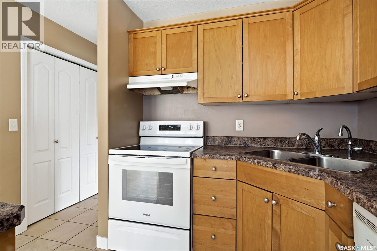 1005 Birchwood Place, Regina, Saskatchewan  S4S 7L1 - Photo 12 - SK029267