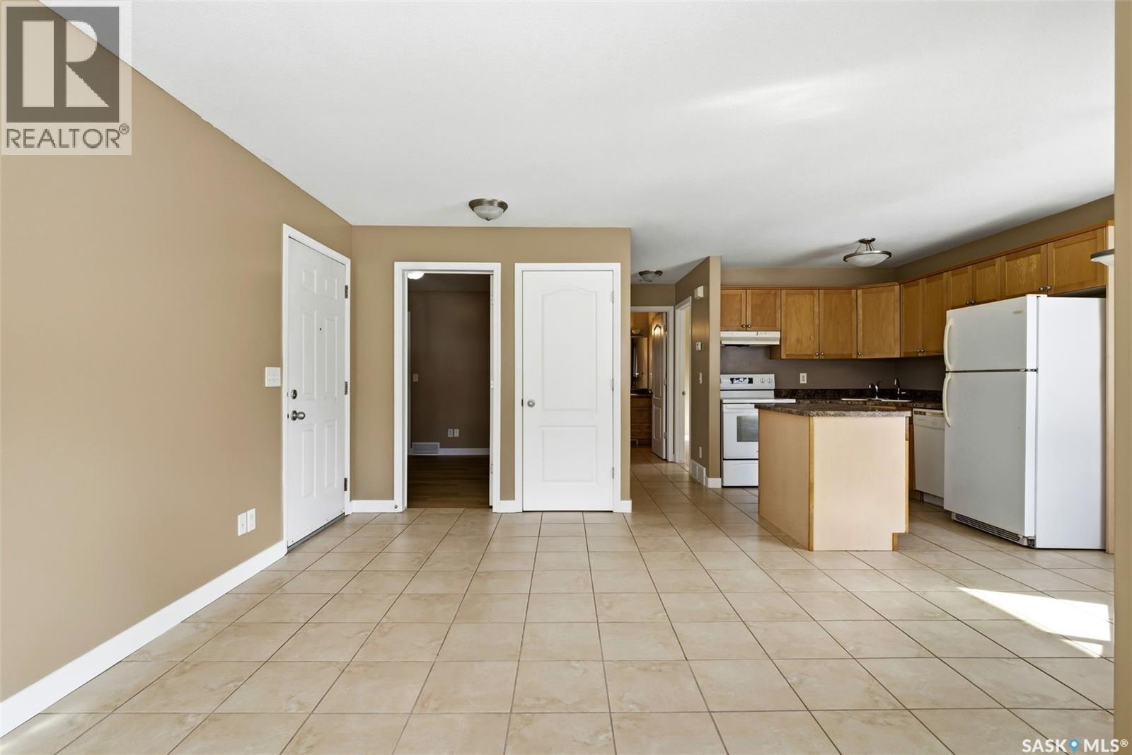 1005 Birchwood Place, Regina, Saskatchewan  S4S 7L1 - Photo 9 - SK029267