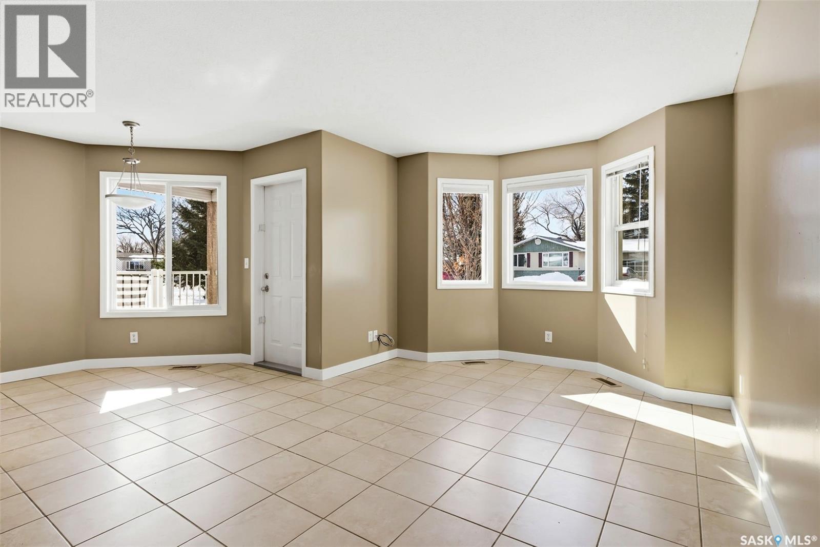 1005 Birchwood Place, Regina, Saskatchewan  S4S 7L1 - Photo 8 - SK029267