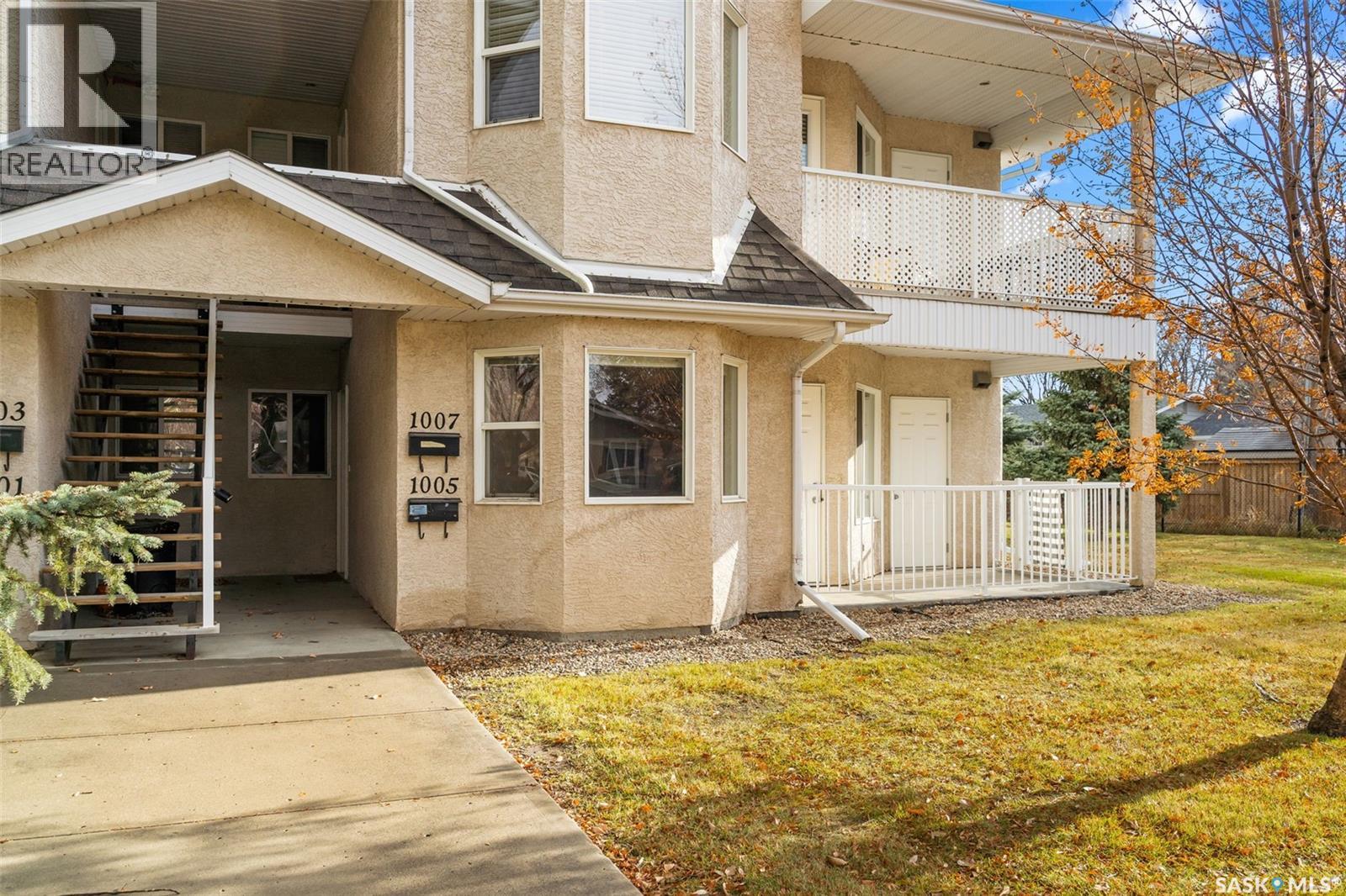 1005 Birchwood Place, Regina, Saskatchewan  S4S 7L1 - Photo 3 - SK029267