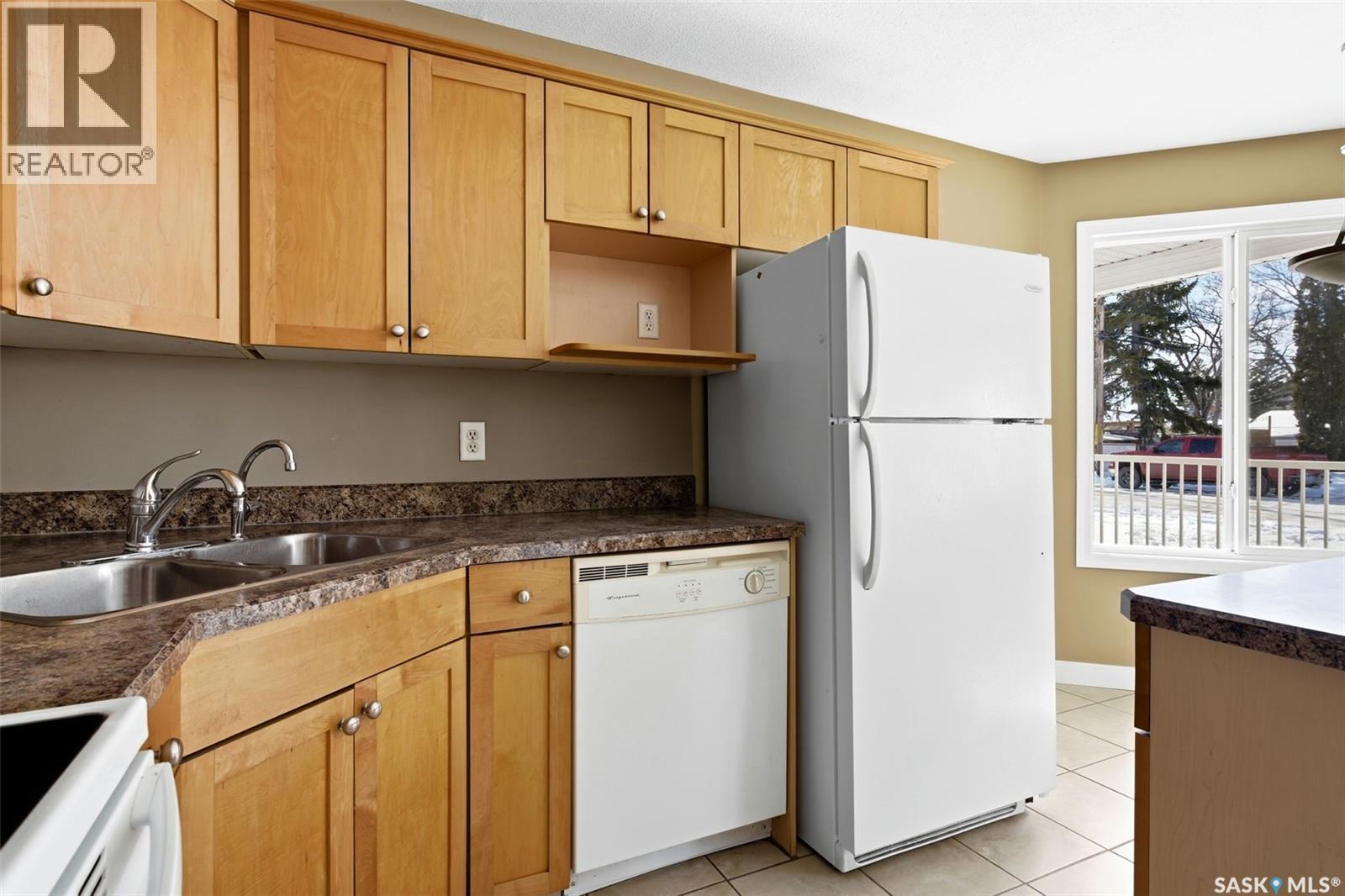 1005 Birchwood Place, Regina, Saskatchewan  S4S 7L1 - Photo 11 - SK029267