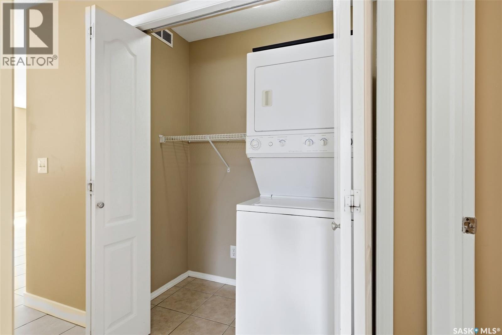 1005 Birchwood Place, Regina, Saskatchewan  S4S 7L1 - Photo 24 - SK029267