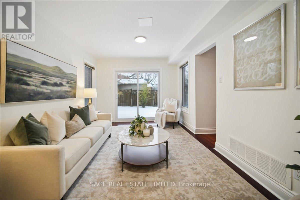 3036 Swansea Drive, Oakville, Ontario  L6L 6H9 - Photo 13 - W12818046