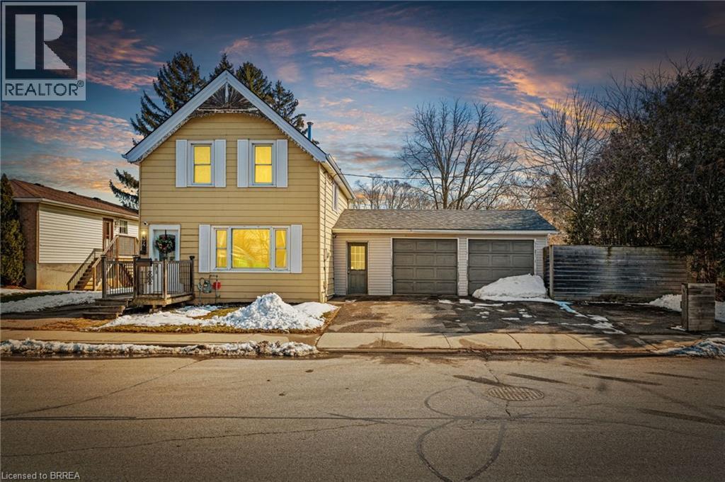 34 Eighth Avenue, Brantford, Ontario  N3S 1B9 - Photo 1 - 40805786