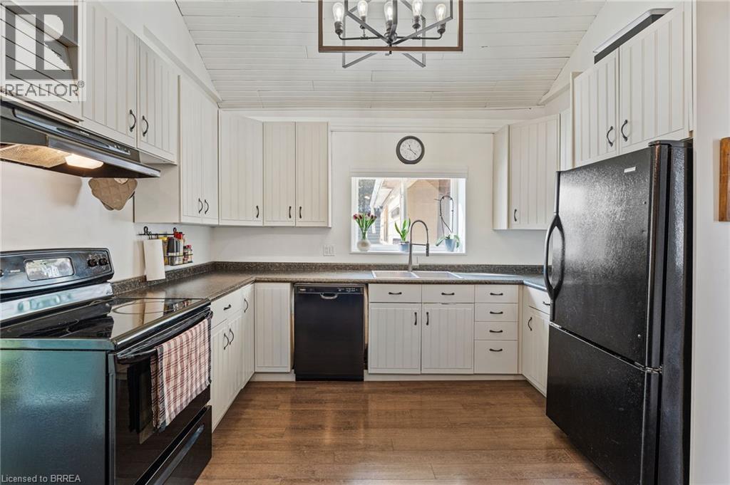 34 Eighth Avenue, Brantford, Ontario  N3S 1B9 - Photo 16 - 40805786