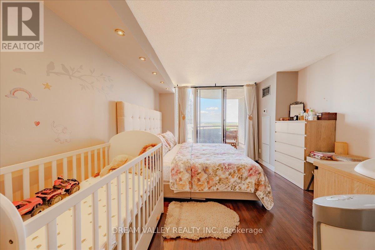 Ph504 - 5765 Yonge St Street, Toronto, Ontario  M2M 4H9 - Photo 25 - C12833342
