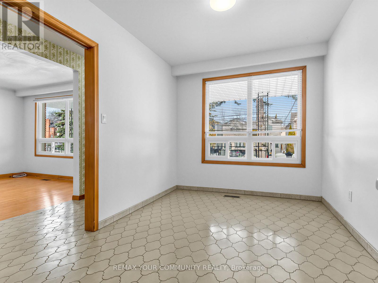 401 Melrose Avenue, Toronto, Ontario  M5M 1Z6 - Photo 14 - C12833376