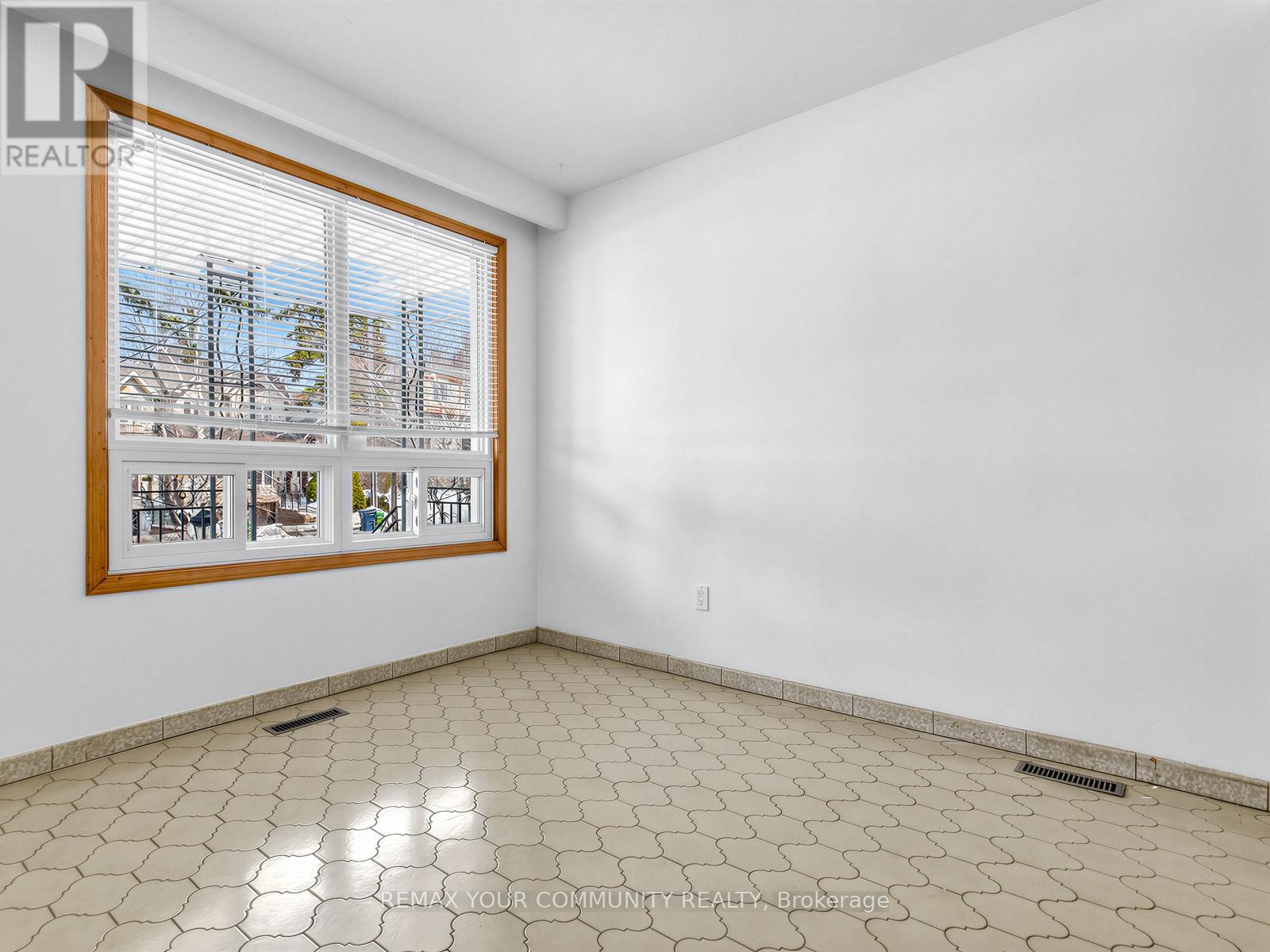 401 Melrose Avenue, Toronto, Ontario  M5M 1Z6 - Photo 15 - C12833376