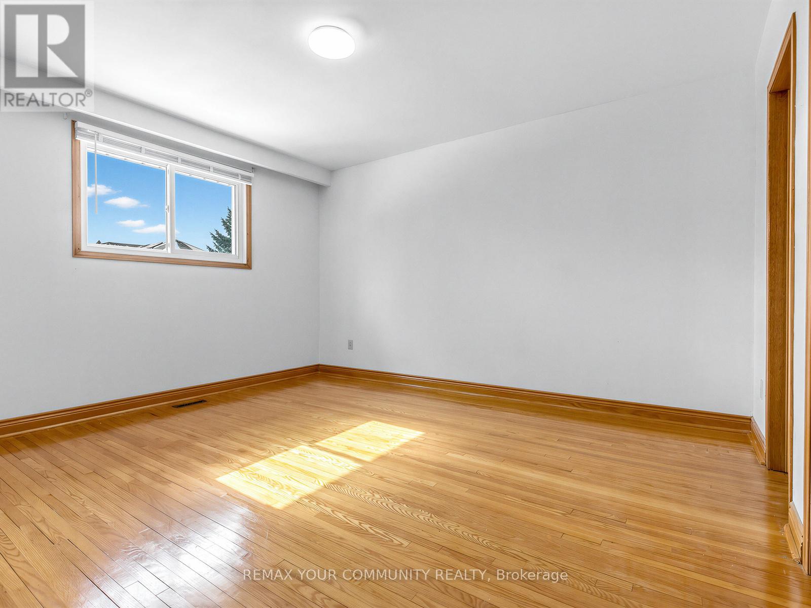 401 Melrose Avenue, Toronto, Ontario  M5M 1Z6 - Photo 18 - C12833376