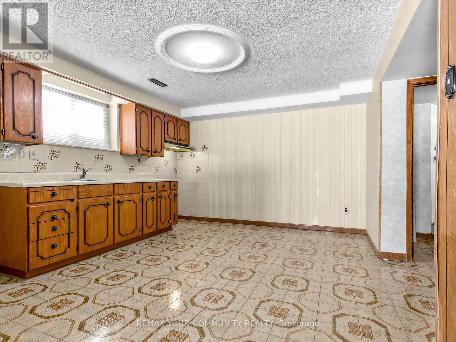 401 Melrose Avenue, Toronto, Ontario  M5M 1Z6 - Photo 24 - C12833376