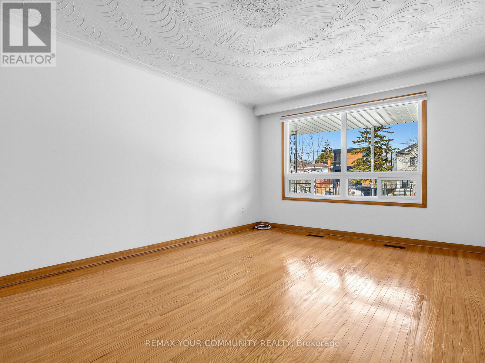 401 Melrose Avenue, Toronto, Ontario  M5M 1Z6 - Photo 7 - C12833376