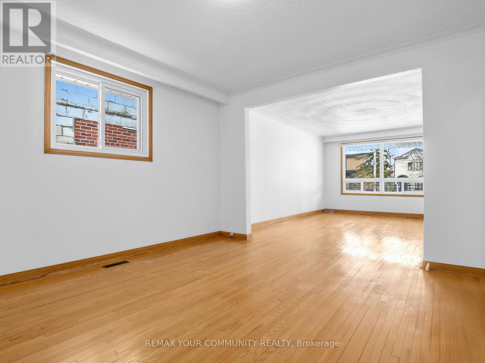 401 Melrose Avenue, Toronto, Ontario  M5M 1Z6 - Photo 9 - C12833376