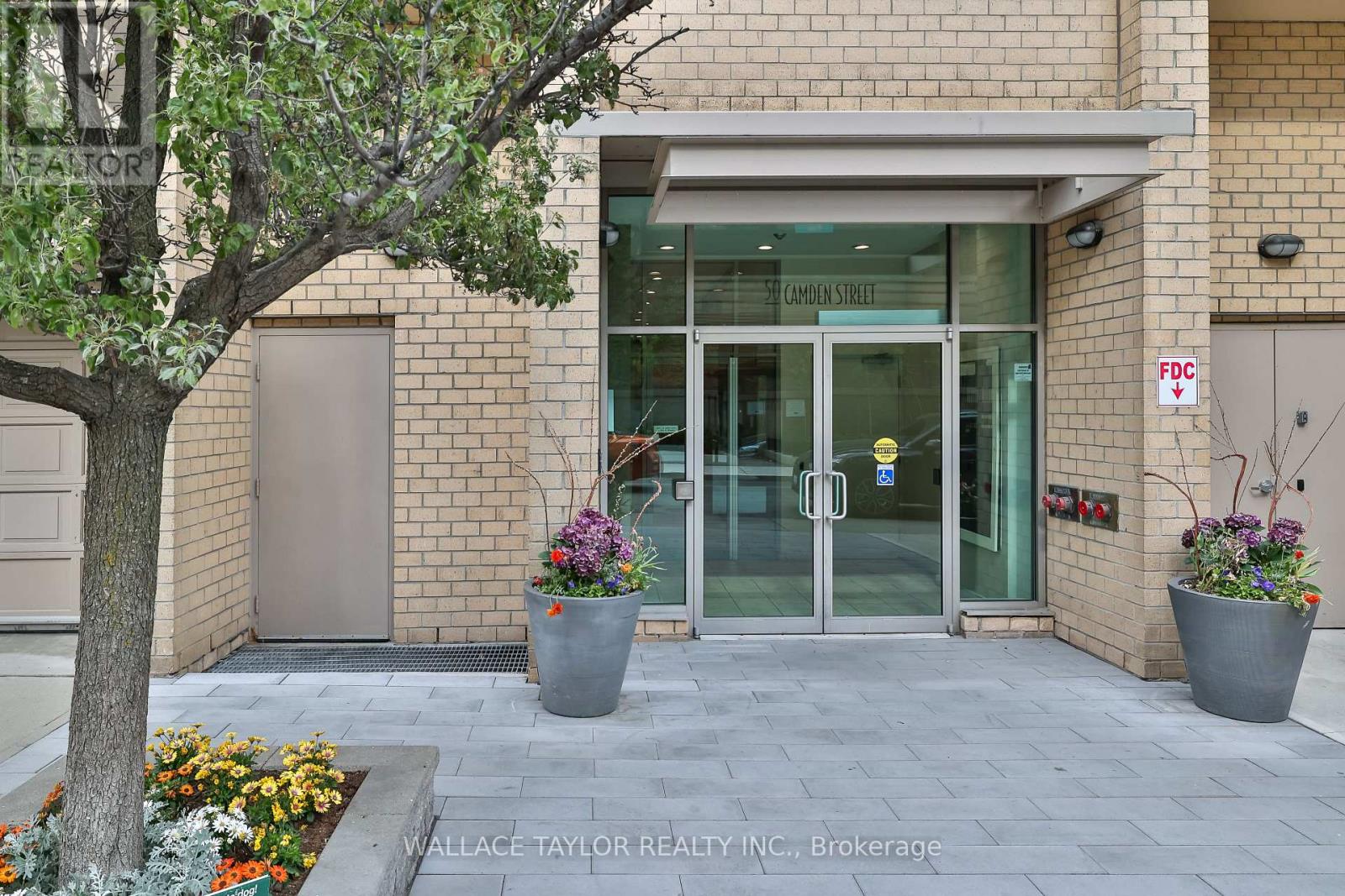 610 - 50 Camden Street, Toronto (Waterfront Communities), Ontario  M5V 3N1 - Photo 2 - C12833386