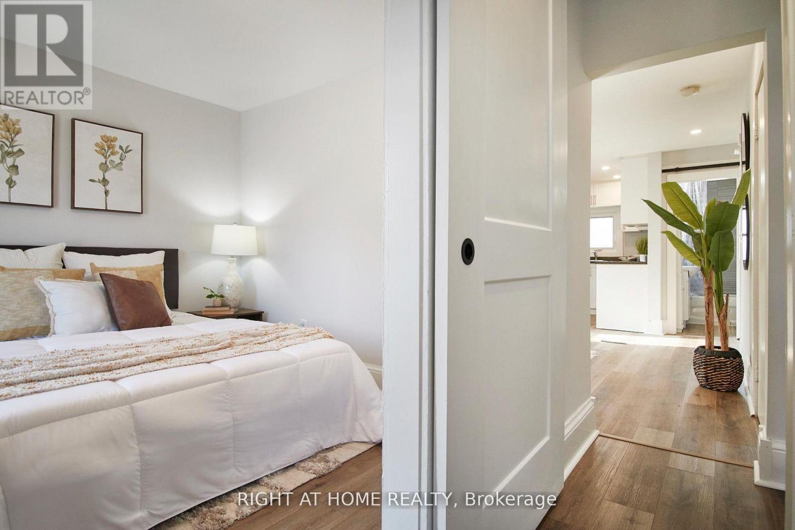 Upper - 124 Agnes Street, Oshawa, Ontario  L1G 1V4 - Photo 14 - E12833330