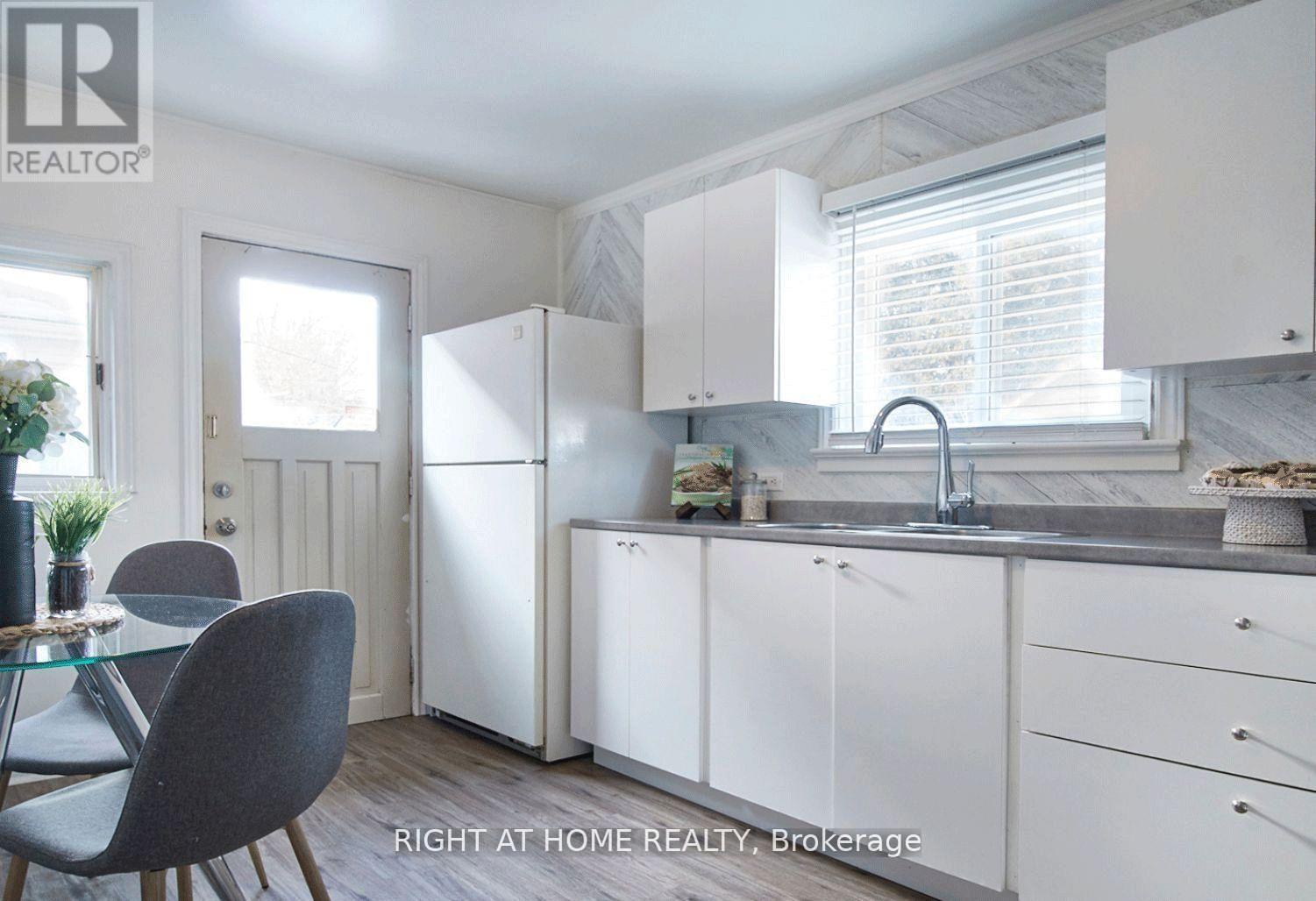 Main - 124 Agnes Street, Oshawa, Ontario  L1G 1V4 - Photo 7 - E12833390