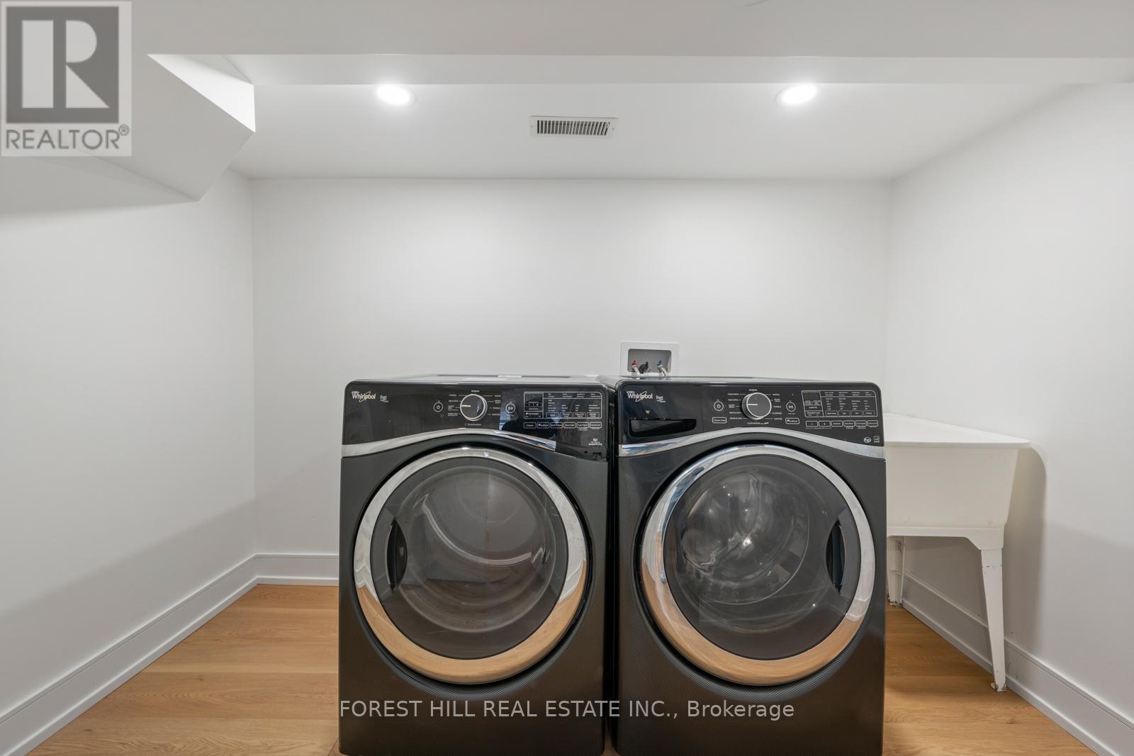 623 Harvie Avenue, Toronto, Ontario  M6E 4M4 - Photo 21 - W12818748