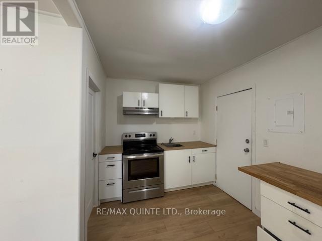 1 - 27 Dundas Street E, Quinte West, Ontario  K8V 1K6 - Photo 2 - X12811780