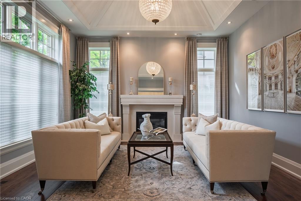 209 Donessle Drive, Oakville, Ontario  L6J 3Y7 - Photo 4 - 40808606