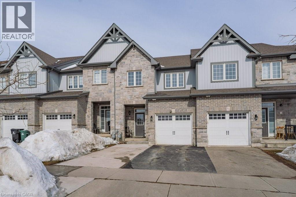 8 Renfrew Street, Kitchener, Ontario N2R 0G6 - Photo 2 - 40808440