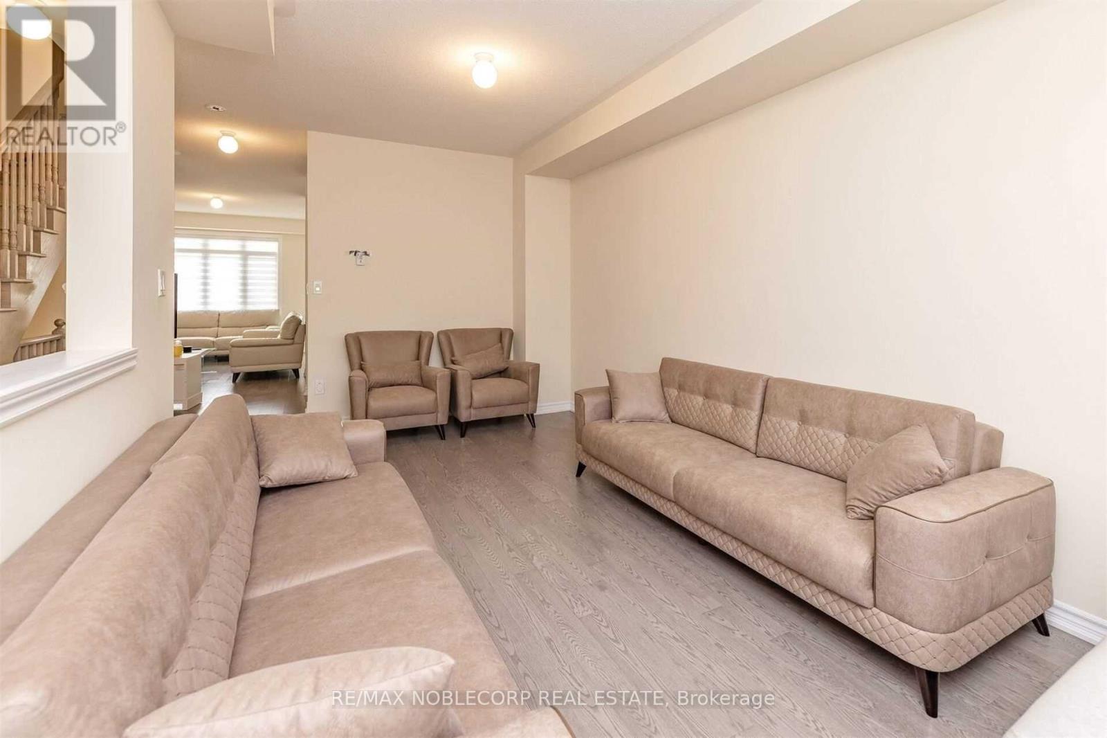 144 Sunset Terrace, Vaughan, Ontario  L4L 1A6 - Photo 7 - N12833306