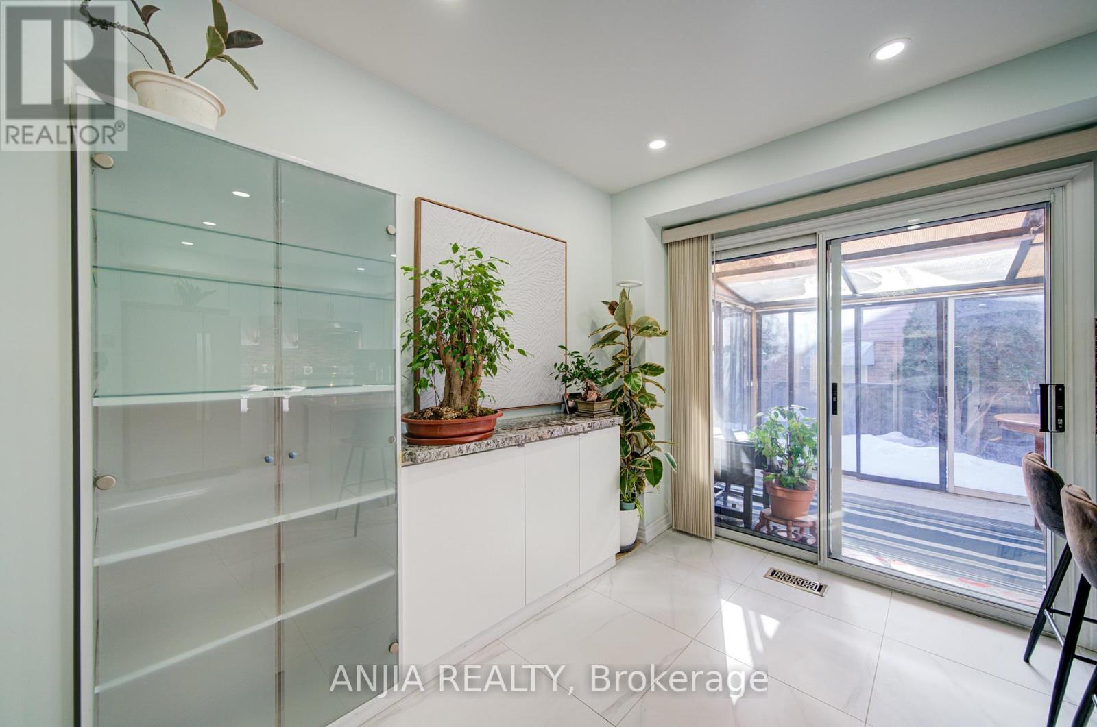 83 Mcclintock Crescent, Vaughan, Ontario  L4J 2S8 - Photo 16 - N12833362