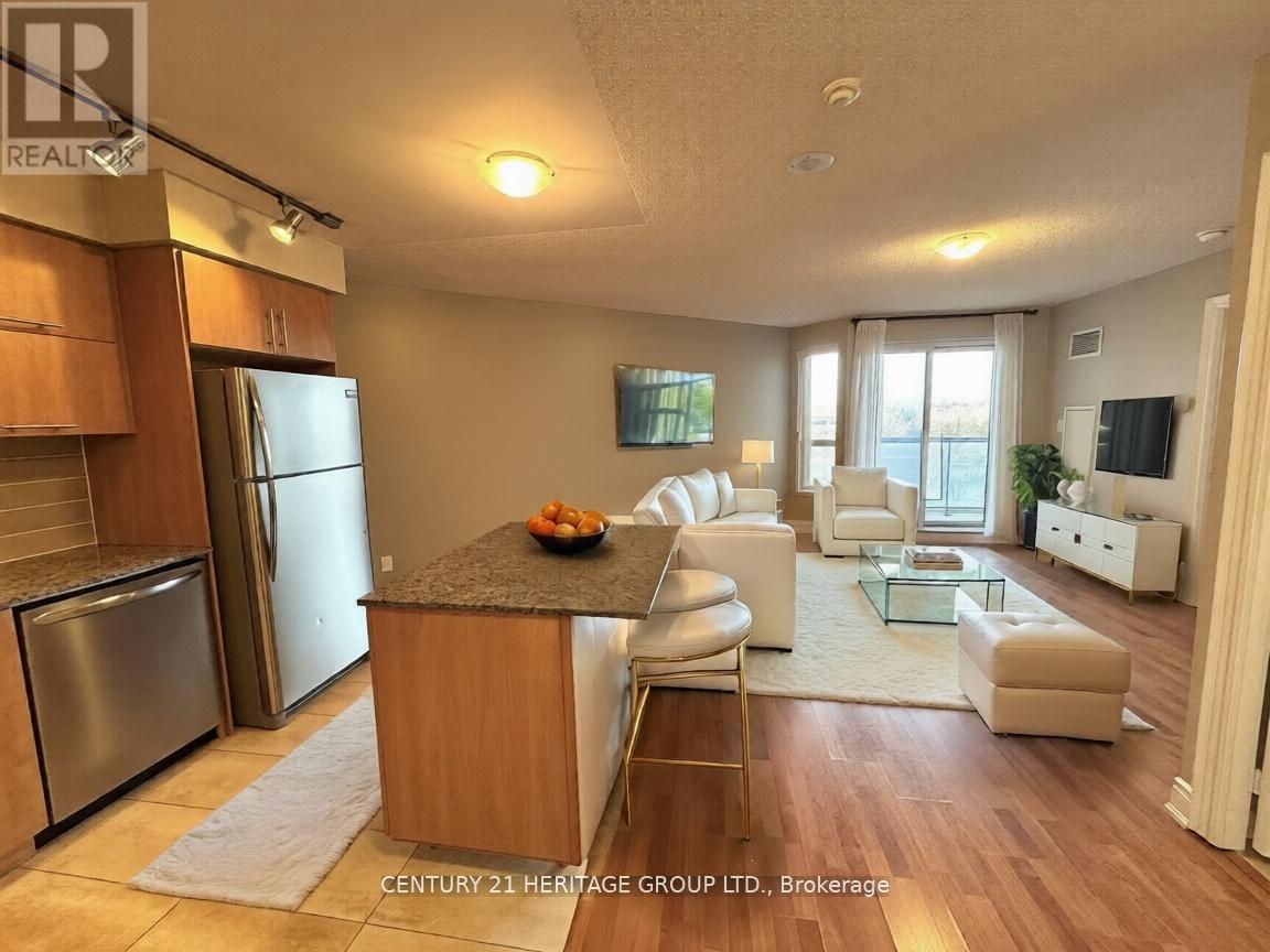 320 - 60 South Town Centre Boulevard, Markham, Ontario L6G 0C5 - Photo 2 - N12833434