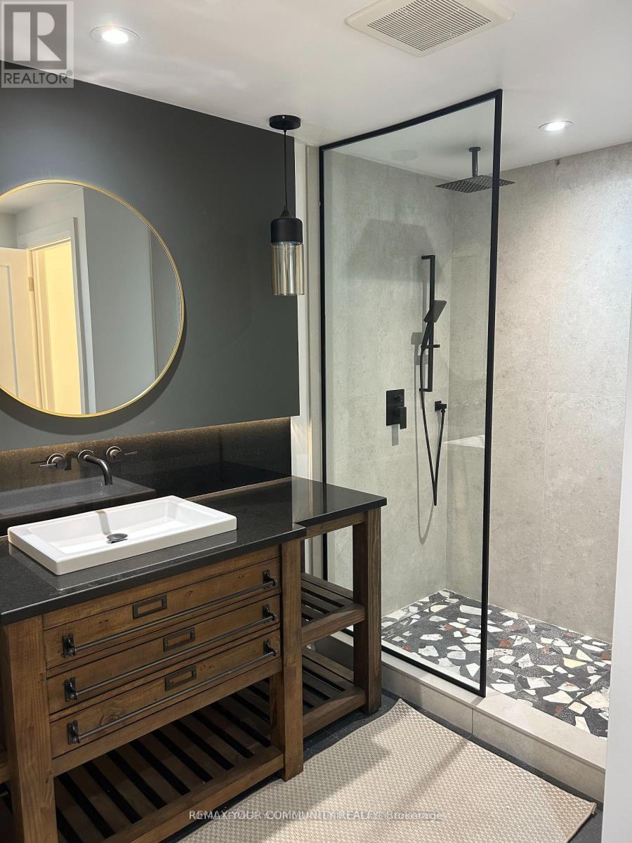 18 Theobalds Circle, Richmond Hill, Ontario  L4C 9C7 - Photo 27 - N12833464