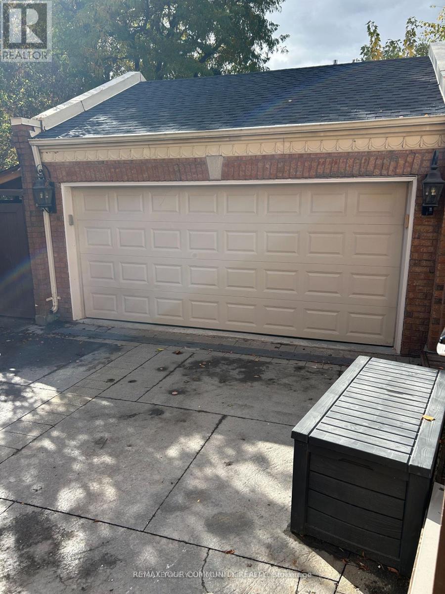 18 Theobalds Circle, Richmond Hill, Ontario  L4C 9C7 - Photo 34 - N12833464