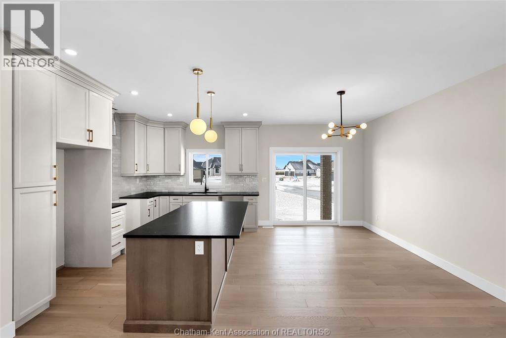 64 Cherry Blossom Trail, Chatham, Ontario  N7L 0H3 - Photo 3 - 25028066