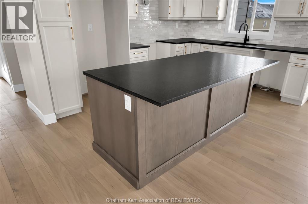 64 Cherry Blossom Trail, Chatham, Ontario  N7L 0H3 - Photo 10 - 25028066