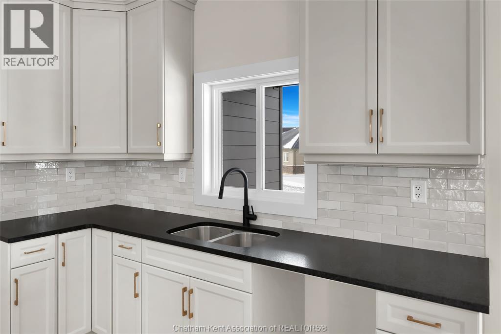 64 Cherry Blossom Trail, Chatham, Ontario  N7L 0H3 - Photo 8 - 25028066