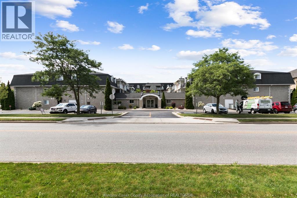 1995 Normandy Unit# 301a, Lasalle, Ontario N9H 1P9 - Photo 1 - 26004286