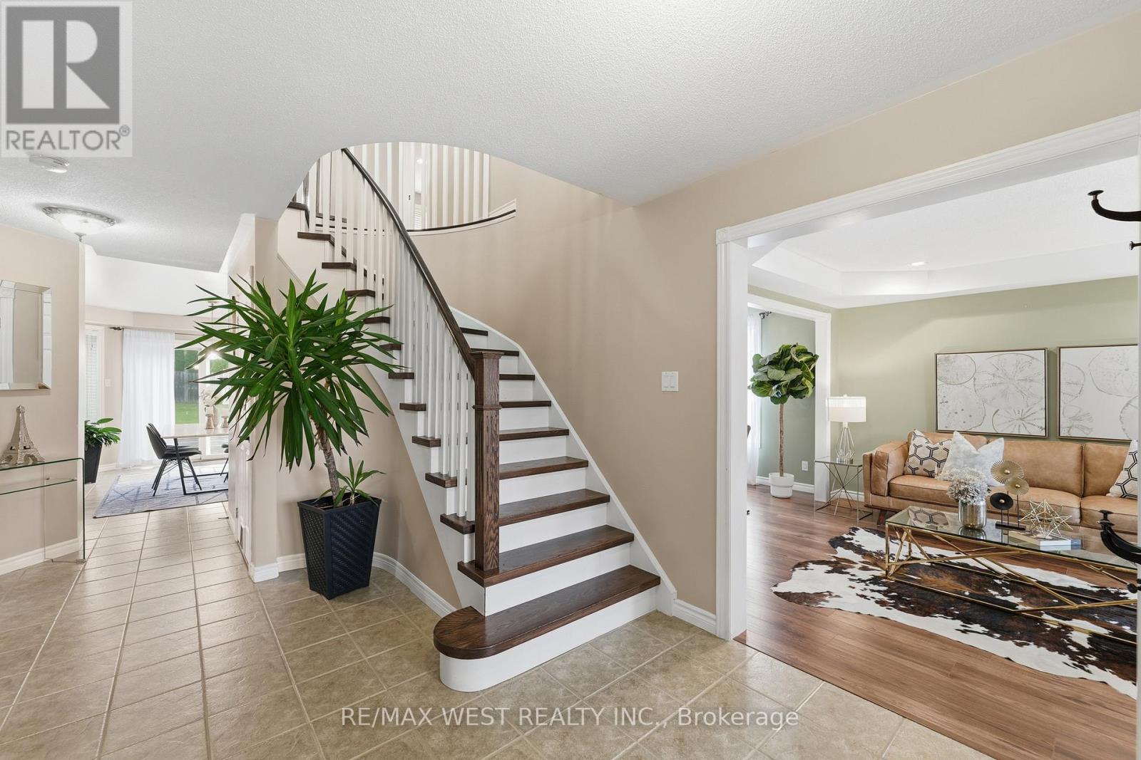 30 Ruffet Drive, Barrie (Edgehill Drive), Ontario  L4N 0P1 - Photo 5 - S12833462