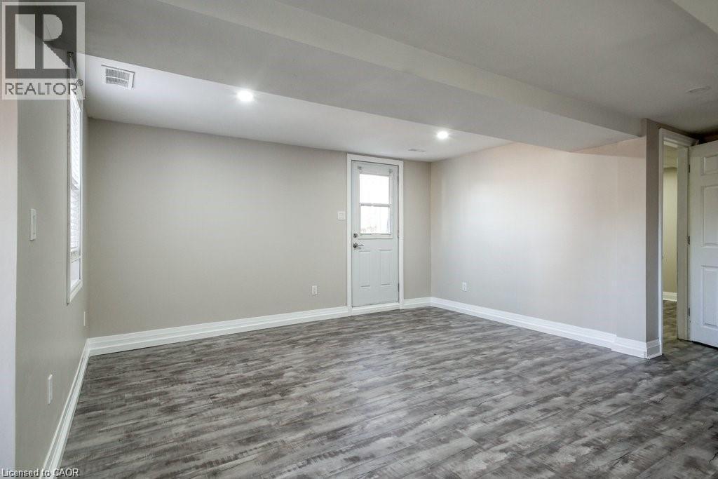 57 Chestnut Street, Kitchener, Ontario  N2H 1T7 - Photo 7 - 40804609