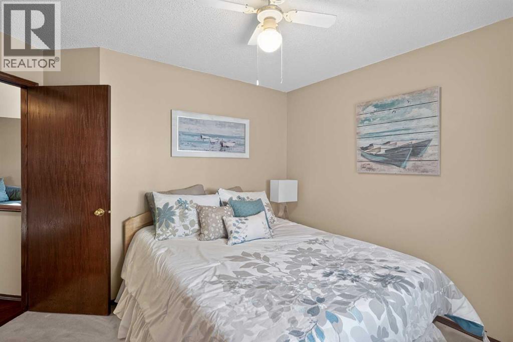 150 Somerset Close Sw, Calgary, Alberta  T2Y 3C4 - Photo 21 - A2289061