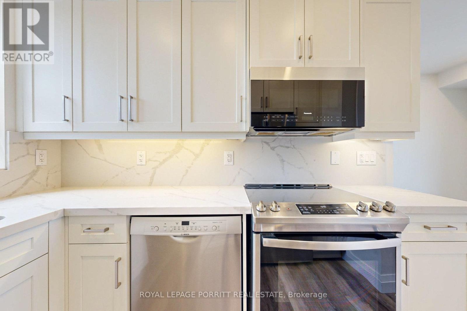 #5 - 254 Armadale Avenue, Toronto (Runnymede-Bloor West Village), Ontario  M6S 3X4 - Photo 12 - W12833328