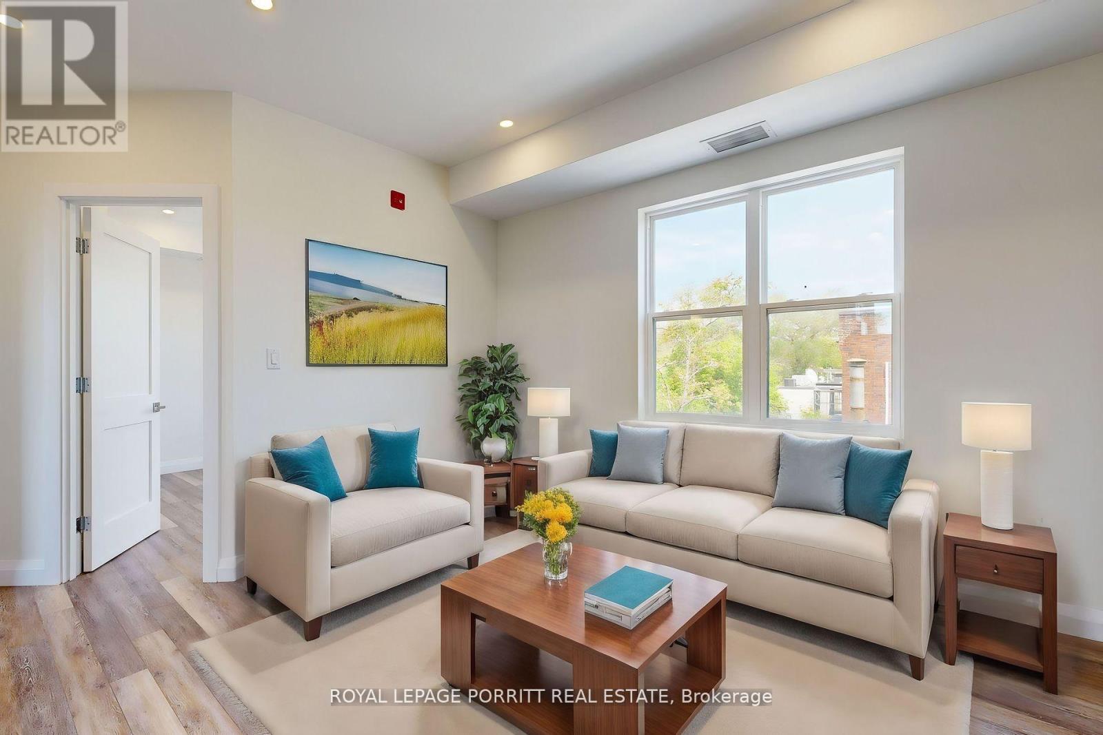 #5 - 254 Armadale Avenue, Toronto (Runnymede-Bloor West Village), Ontario  M6S 3X4 - Photo 2 - W12833328