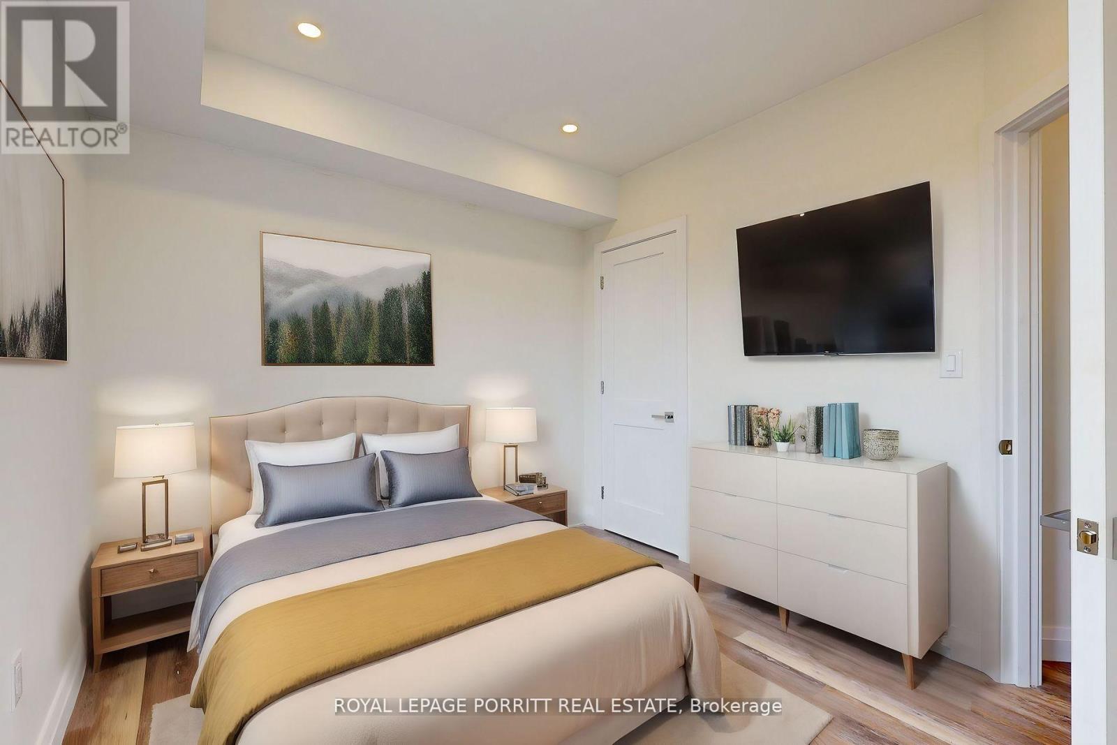 #5 - 254 Armadale Avenue, Toronto (Runnymede-Bloor West Village), Ontario  M6S 3X4 - Photo 3 - W12833328