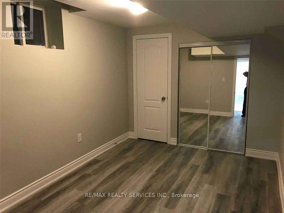 163 Cresthaven Road, Brampton, Ontario  L7A 1H5 - Photo 8 - W12833382