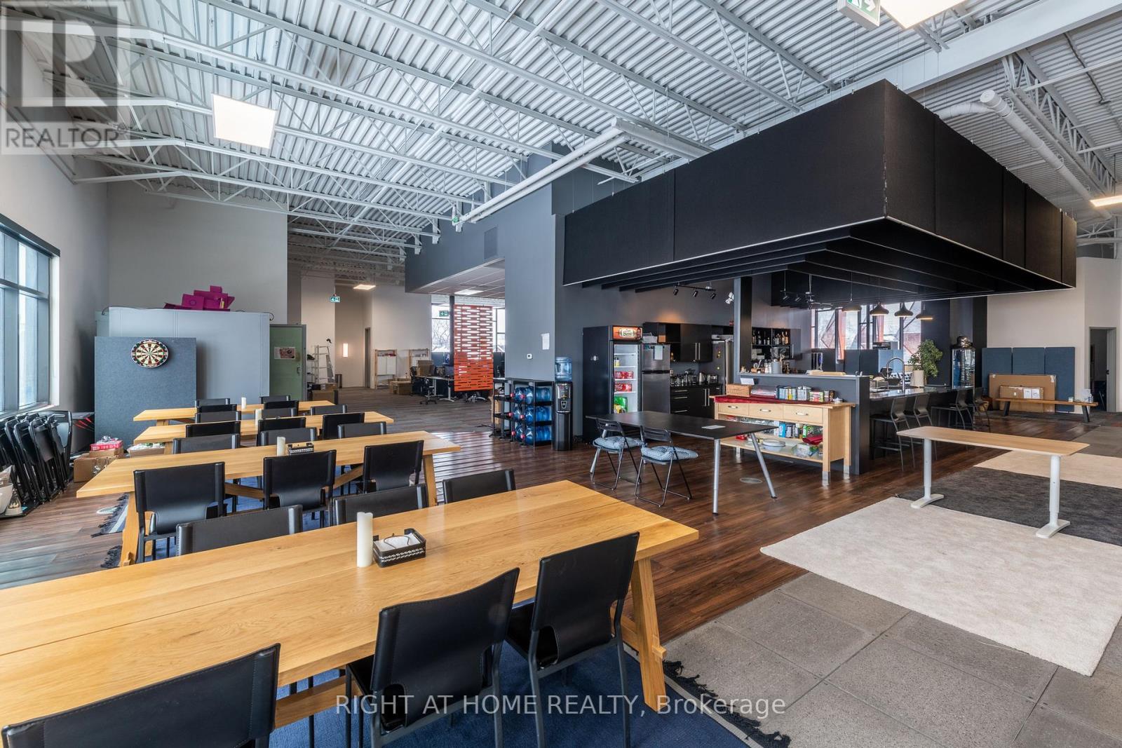 2nd Floor - 772 Dovercourt Road, Toronto, Ontario  M6H 4C9 - Photo 5 - W12833396