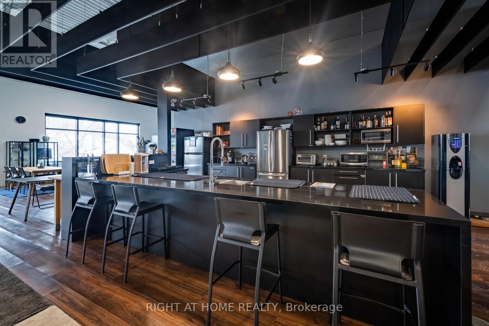 2nd Floor - 772 Dovercourt Road, Toronto, Ontario  M6H 4C9 - Photo 6 - W12833396